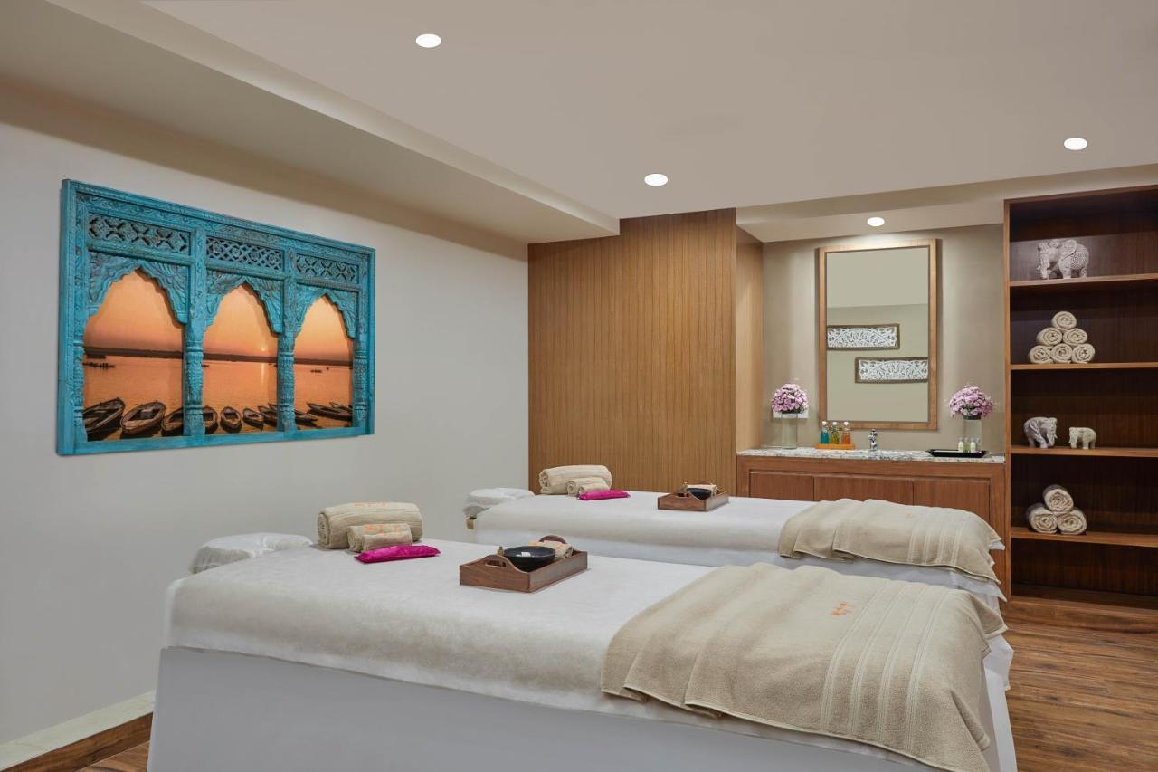Doubletree By Hilton Benares Buitenkant foto