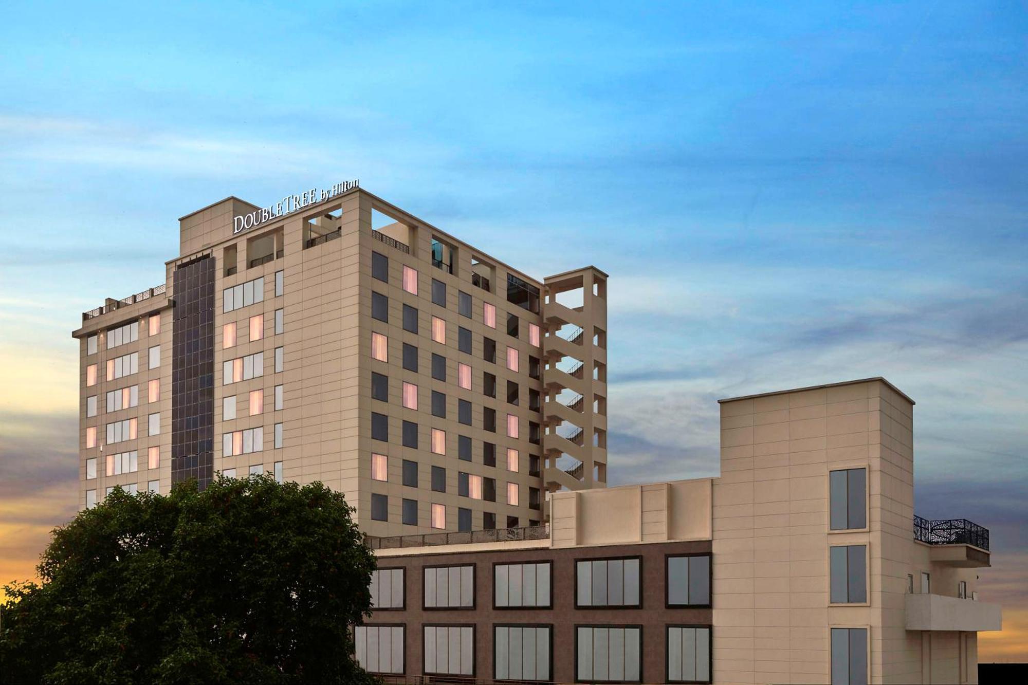 Doubletree By Hilton Benares Buitenkant foto