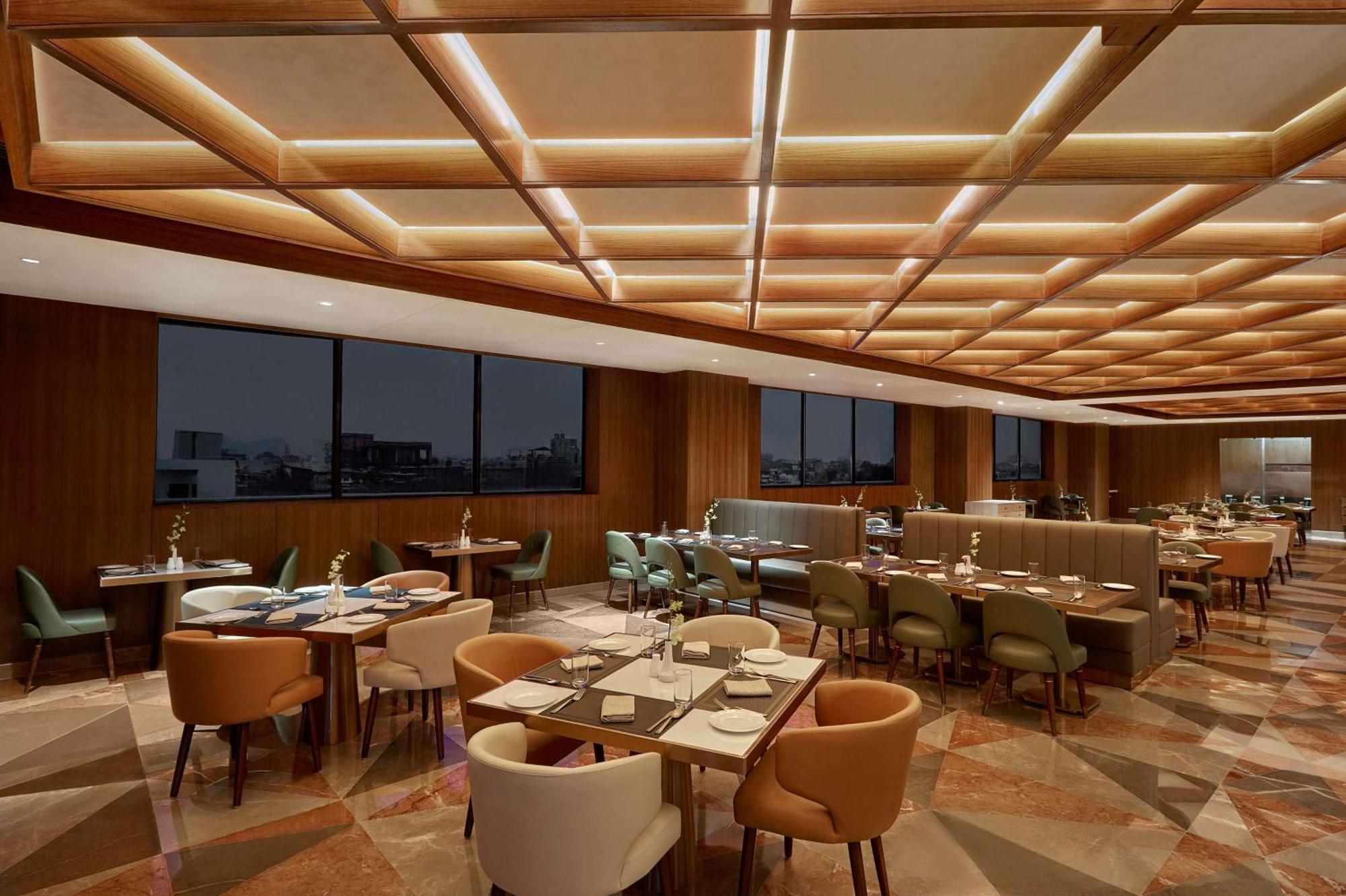 Doubletree By Hilton Benares Buitenkant foto