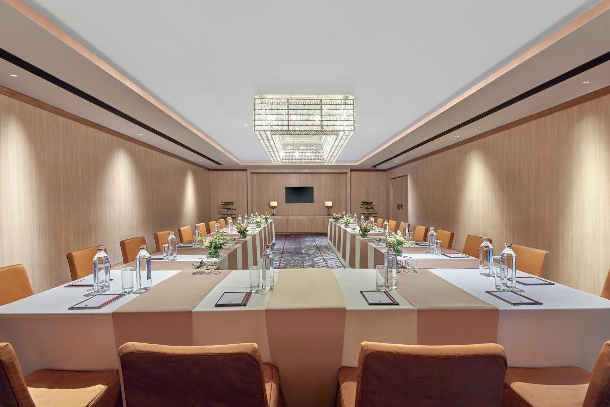 Doubletree By Hilton Benares Buitenkant foto